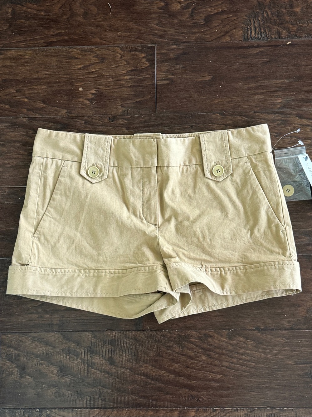 THEORY NWT Tan khaki AMINA Shorts size 8
